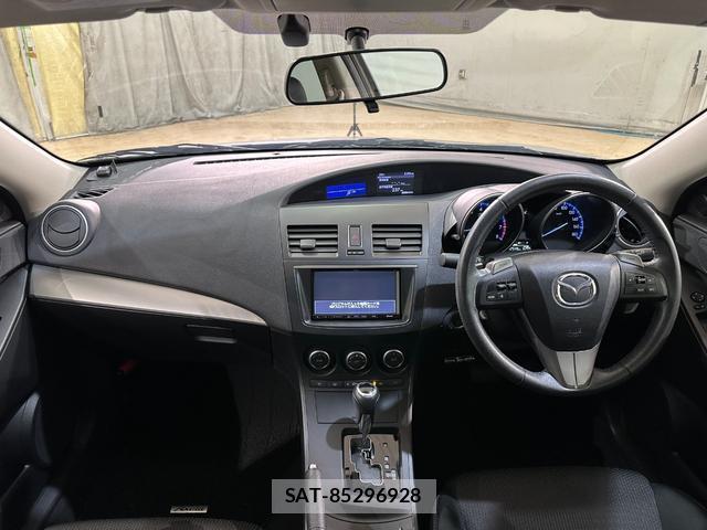 Mazda AXELA 2011-11 8056291-6