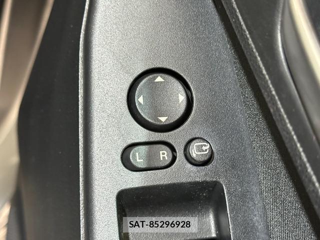 Mazda AXELA 2011-11 8056291-9