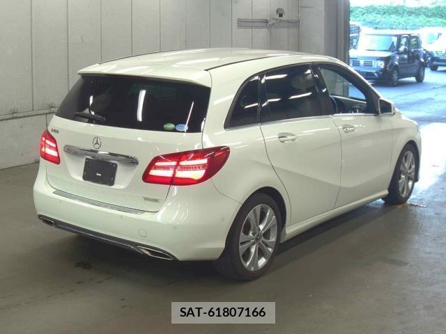 Mercedes Benz B-CLASS 2018-01 8055025-1