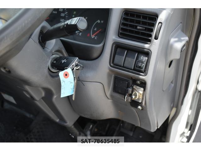 Mazda BONGO TRUCK 2017-05 8053552-11