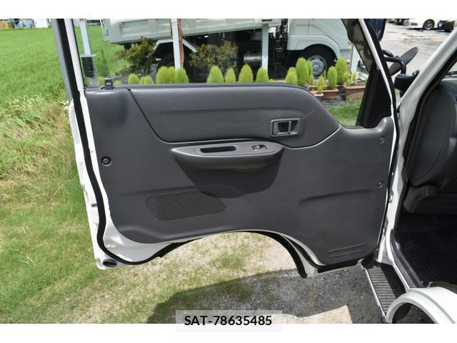 Mazda BONGO TRUCK 2017-05 8053552-19