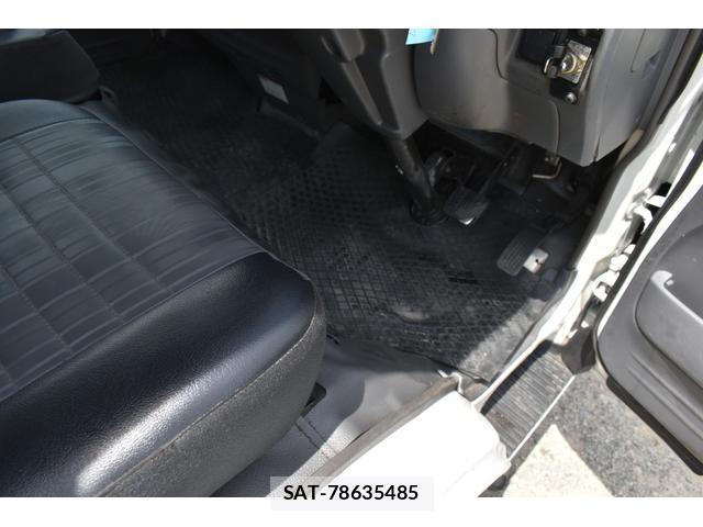 Mazda BONGO TRUCK 2017-05 8053552-8