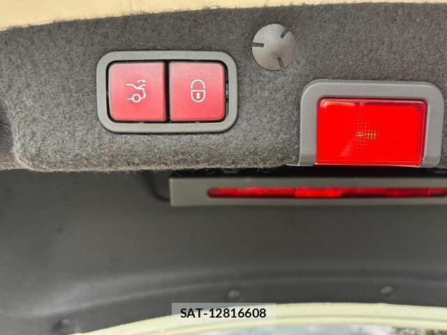 Mercedes Benz C-CLASS 2017-03 8053229-10