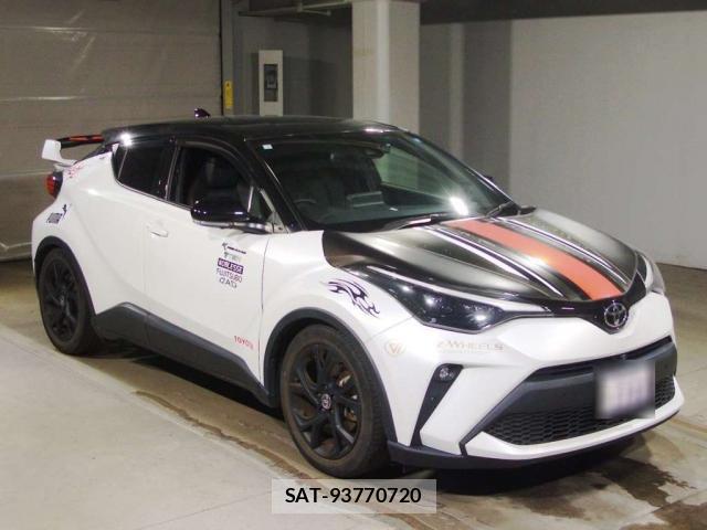 Toyota C-HR 2023-02 8053327-3
