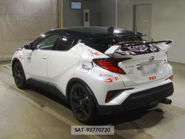 Toyota C-HR 2023-02 8053327-4