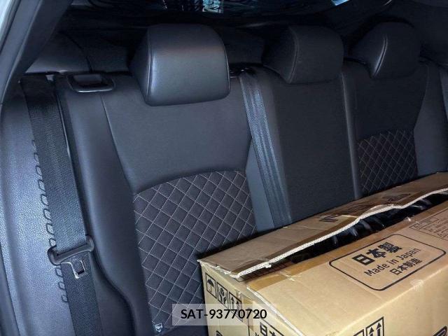 Toyota C-HR 2023-02 8053327-5
