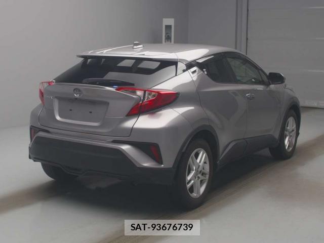 Toyota C-HR 2023-03 8053340-1