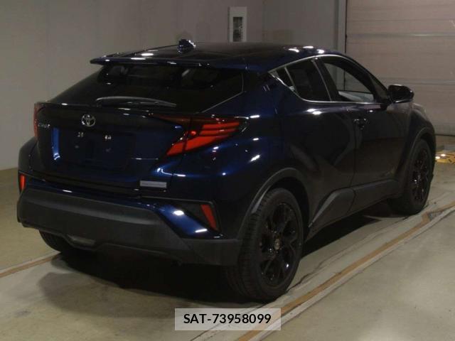 Toyota C-HR 2021-04 8053348-1