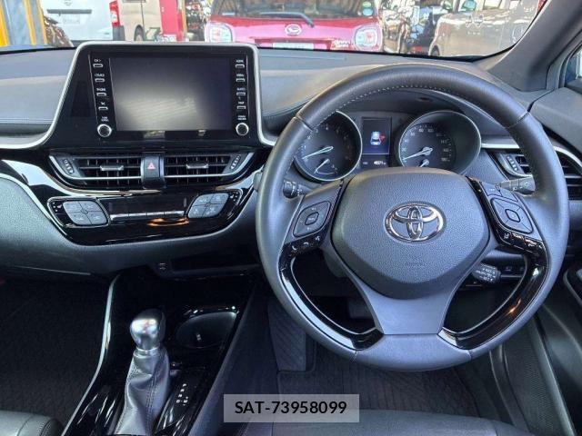 Toyota C-HR 2021-04 8053348-2
