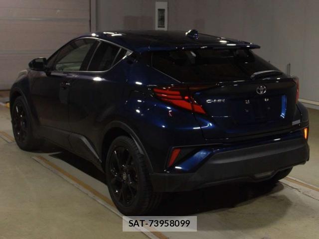 Toyota C-HR 2021-04 8053348-4