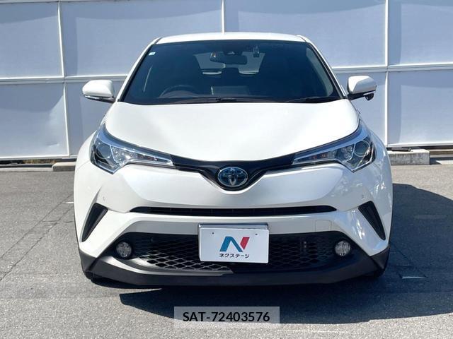 Toyota C-HR 2017-02 8054350-13