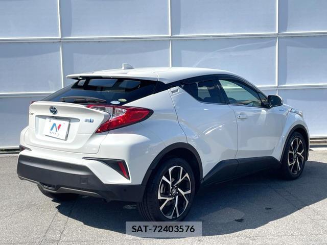 Toyota C-HR 2017-02 8054350-16