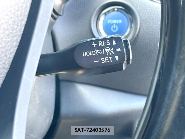Toyota C-HR 2017-02 8054350-4