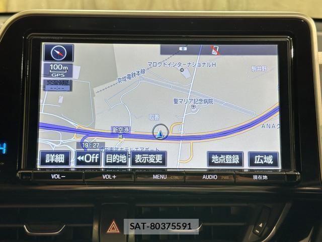 Toyota C-HR 2017-02 8054457-1