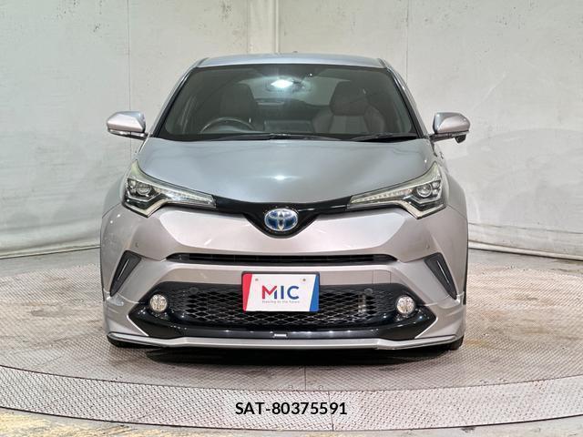 Toyota C-HR 2017-02 8054457-11
