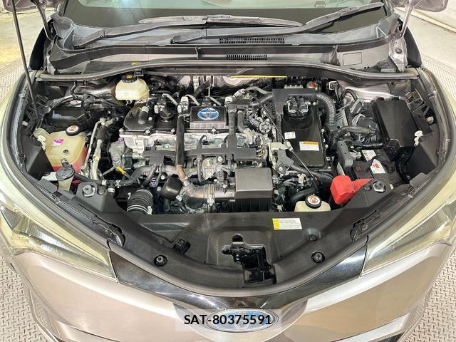Toyota C-HR 2017-02 8054457-18