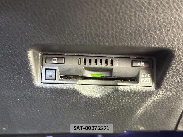 Toyota C-HR 2017-02 8054457-4