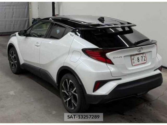 Toyota C-HR 2022-03 8054752-1