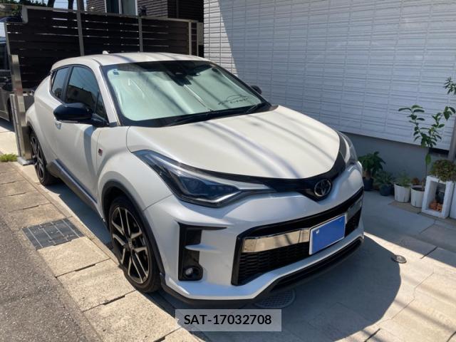 Toyota C-HR 2021-08 8054920-0