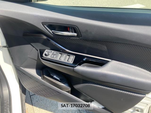 Toyota C-HR 2021-08 8054920-17