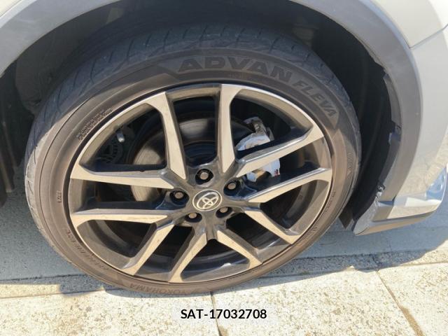 Toyota C-HR 2021-08 8054920-5
