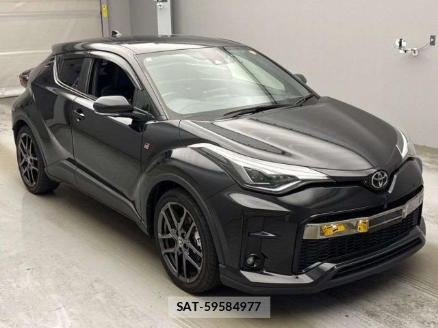 Toyota C-HR 2023-06 8055056-0