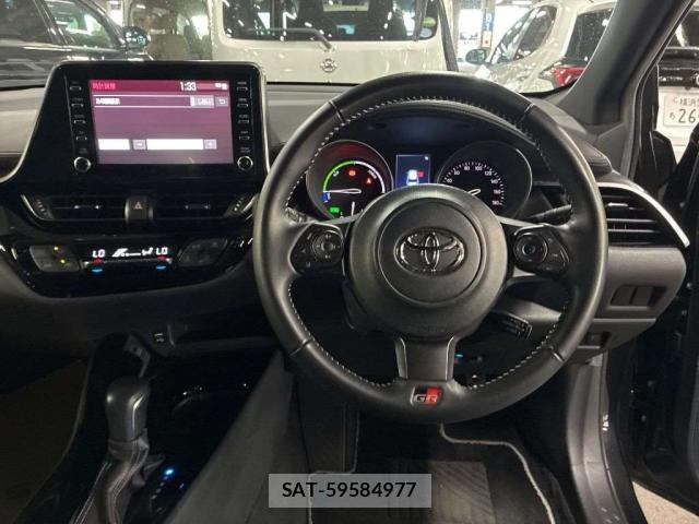 Toyota C-HR 2023-06 8055056-2