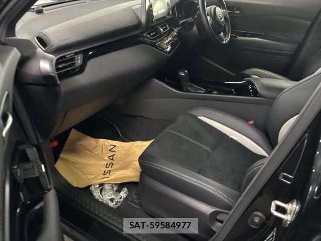 Toyota C-HR 2023-06 8055056-5