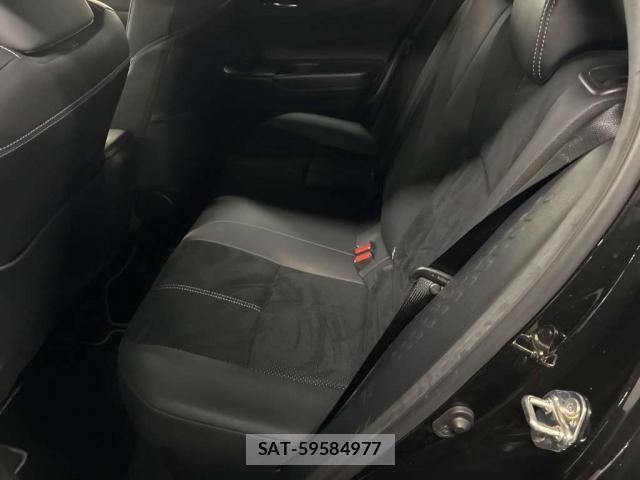 Toyota C-HR 2023-06 8055056-6