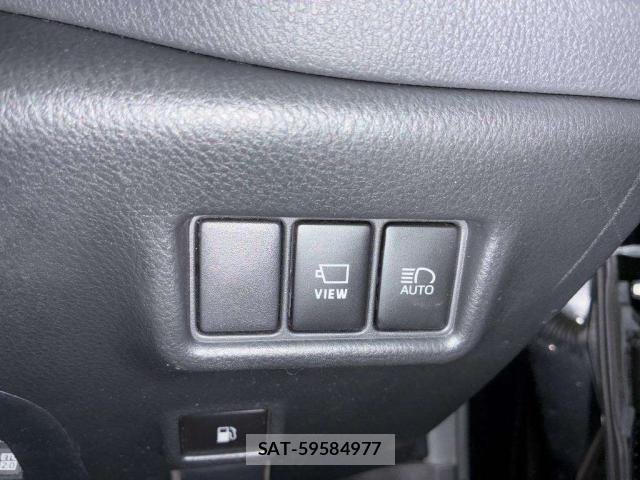 Toyota C-HR 2023-06 8055056-8