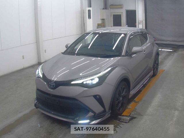 Toyota C-HR 2021-07 8055411-0