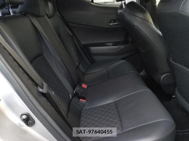 Toyota C-HR 2021-07 8055411-3