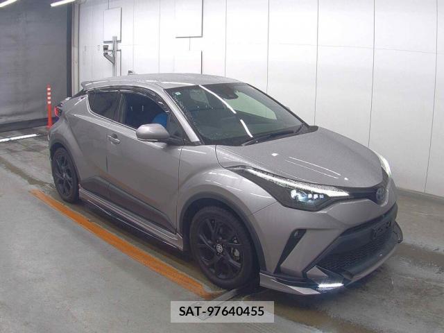 Toyota C-HR 2021-07 8055411-5