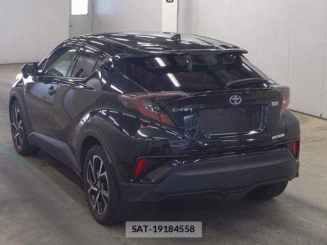Toyota C-HR 2017-07 8055594-1
