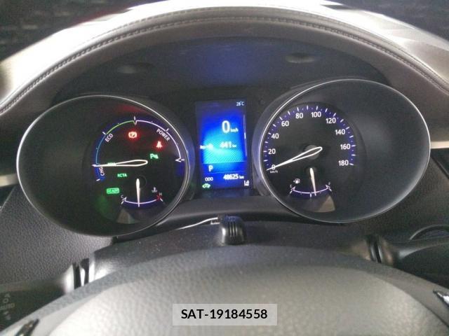 Toyota C-HR 2017-07 8055594-5