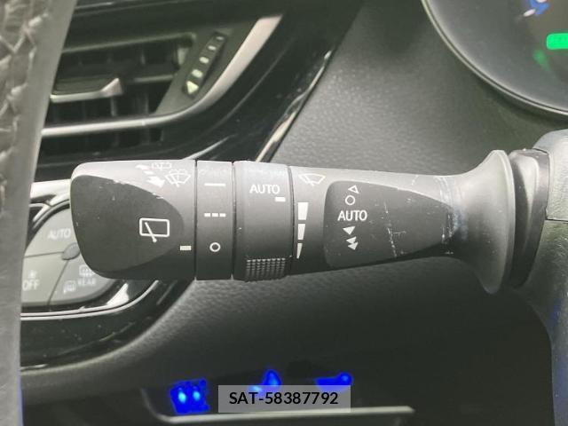 Toyota C-HR 2019-03 8056136-15