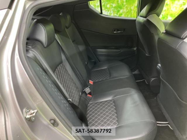 Toyota C-HR 2019-03 8056136-4