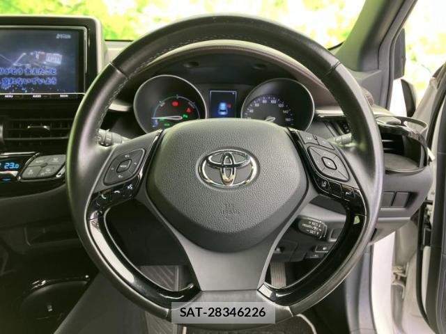 Toyota C-HR 2018-06 8056154-13