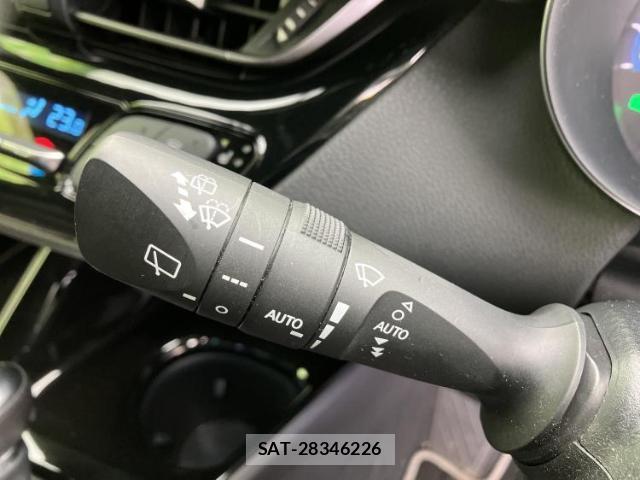 Toyota C-HR 2018-06 8056154-15
