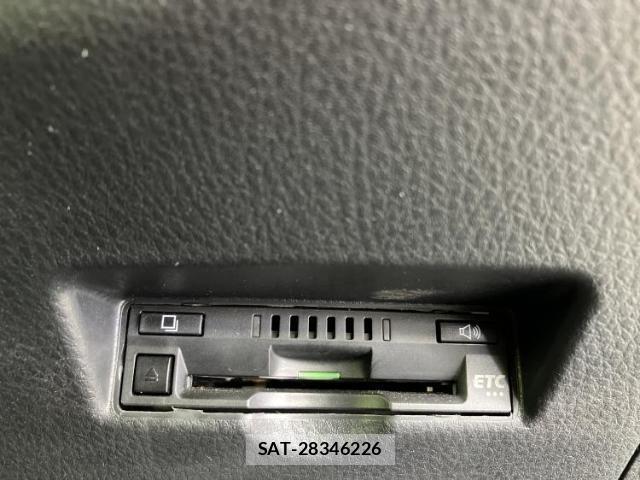 Toyota C-HR 2018-06 8056154-17