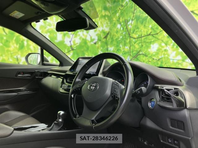 Toyota C-HR 2018-06 8056154-3