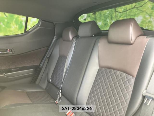 Toyota C-HR 2018-06 8056154-6