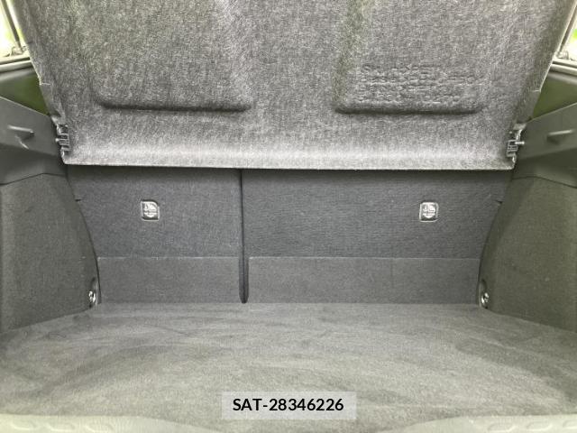 Toyota C-HR 2018-06 8056154-7