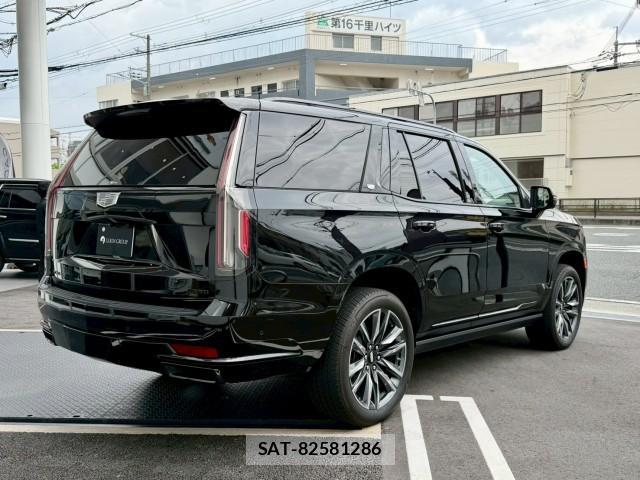Cadillac ESCALADE 2024-08 8055878-5