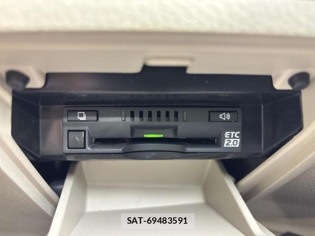 Toyota CAMRY 2017-11 8056101-17