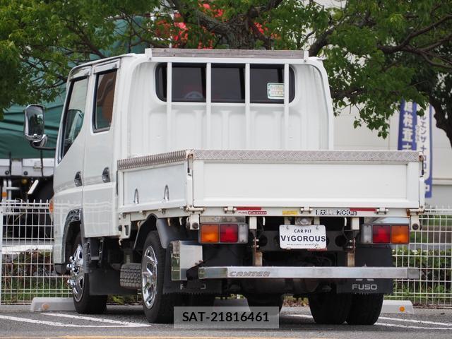 MITSUBISHI FUSO CANTER 2017-05 8054083-4