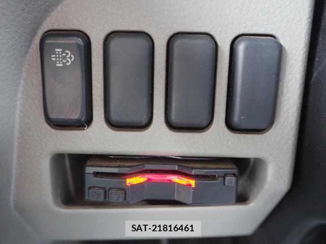 MITSUBISHI FUSO CANTER 2017-05 8054083-8