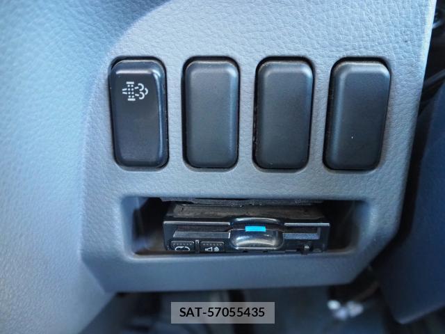MITSUBISHI FUSO CANTER 2012-09 8054084-8