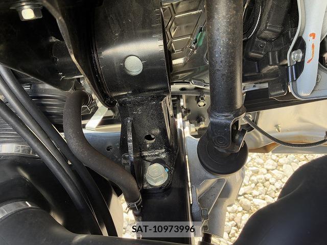 MITSUBISHI FUSO CANTER 2024-04 8055615-17