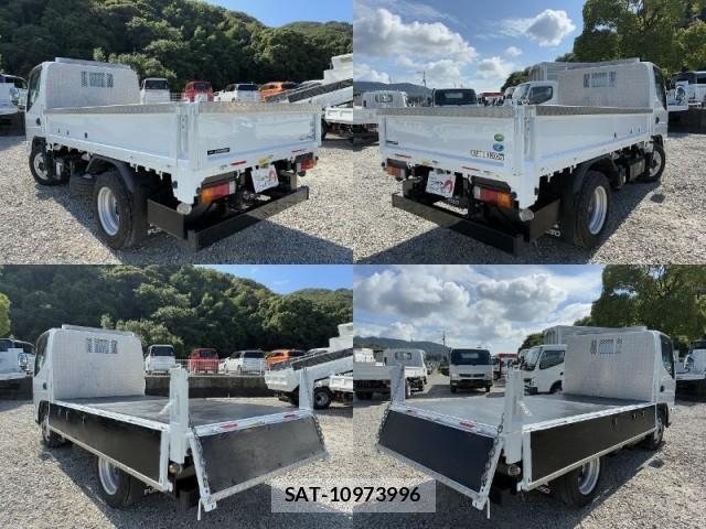 MITSUBISHI FUSO CANTER 2024-04 8055615-4